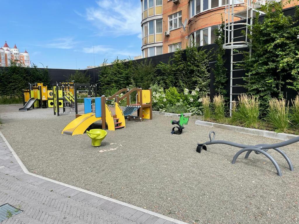 קייב Luxury Apartments Smartplaza Obolon Metro Minskai מראה חיצוני תמונה