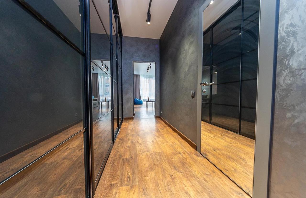קייב Luxury Apartments Smartplaza Obolon Metro Minskai מראה חיצוני תמונה