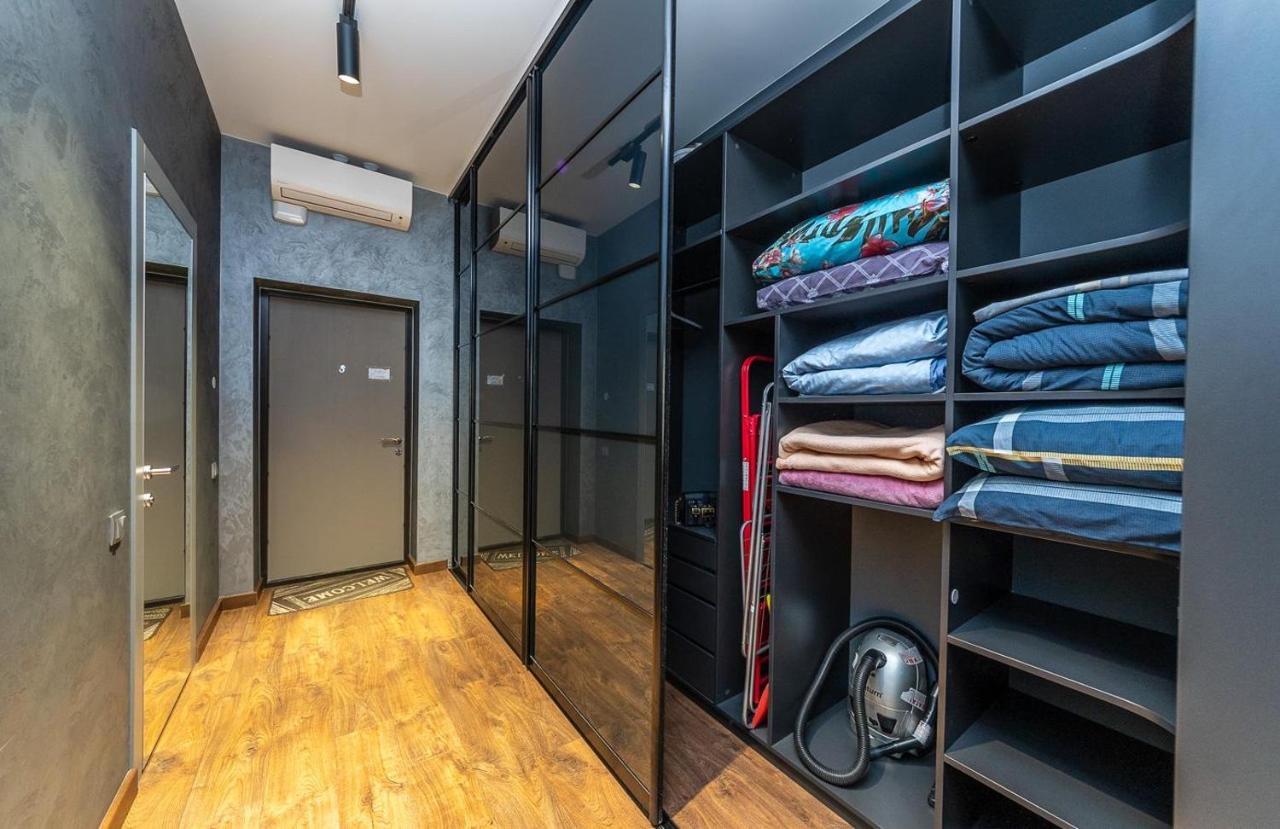 קייב Luxury Apartments Smartplaza Obolon Metro Minskai מראה חיצוני תמונה